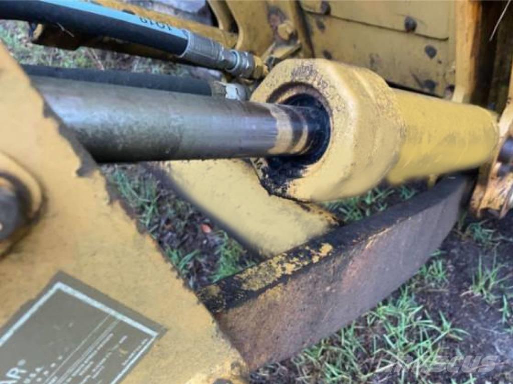 CAT D 5 G ブルドーザー