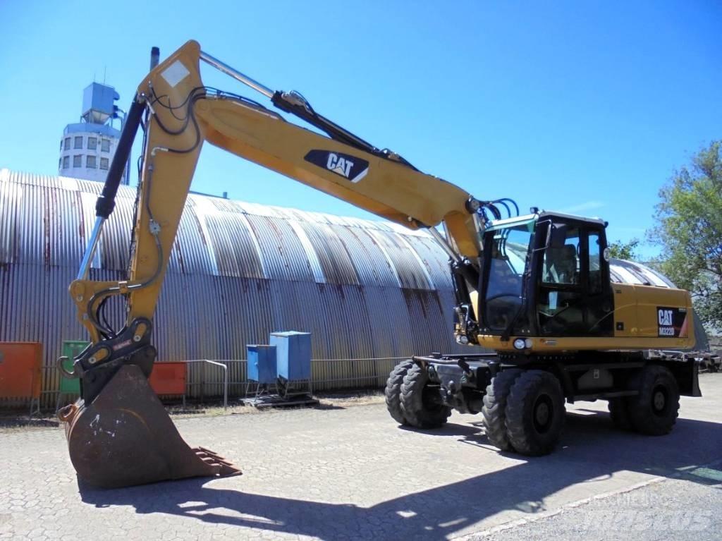 CAT M 322 D ホイール式油圧ショベル（パワーショベル・ユンボ・バックホー）