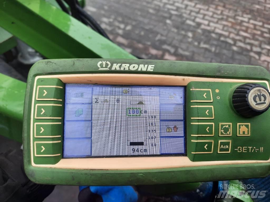 Crone Comprima V 180 ラウンドベーラー