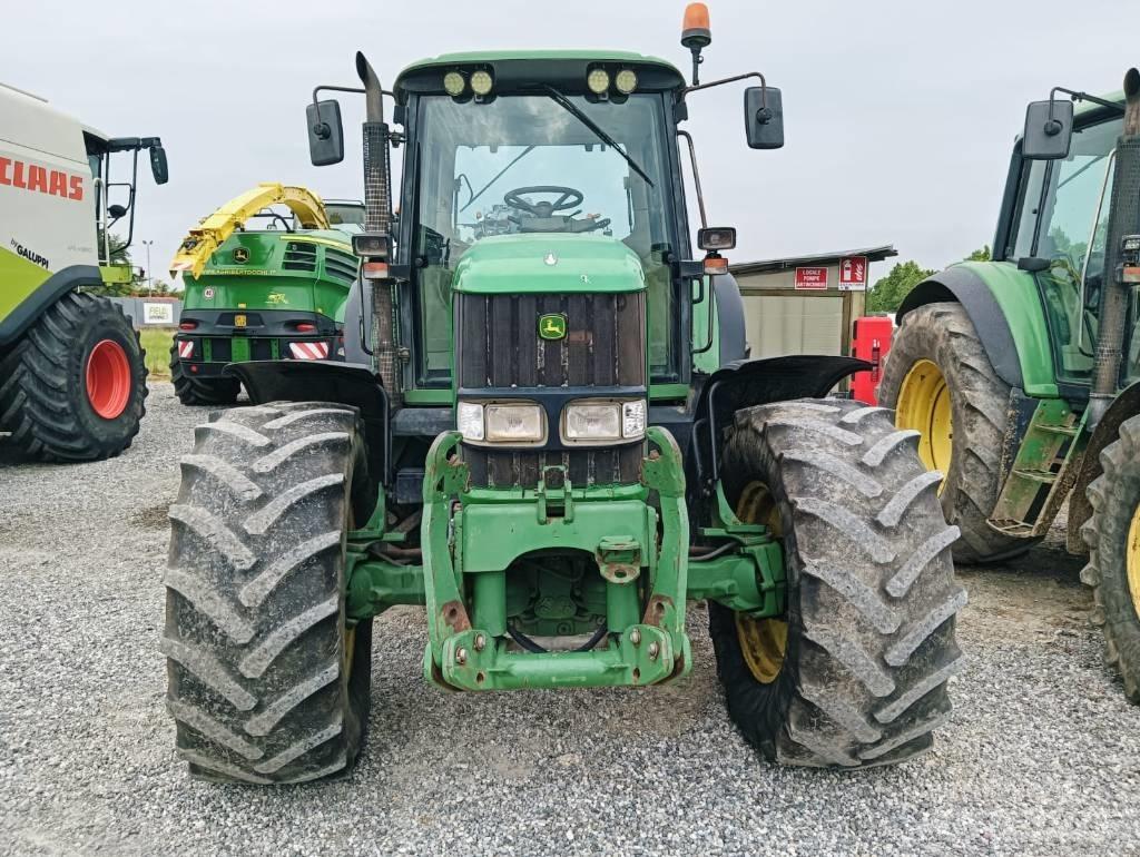 John Deere 6820 トラクター