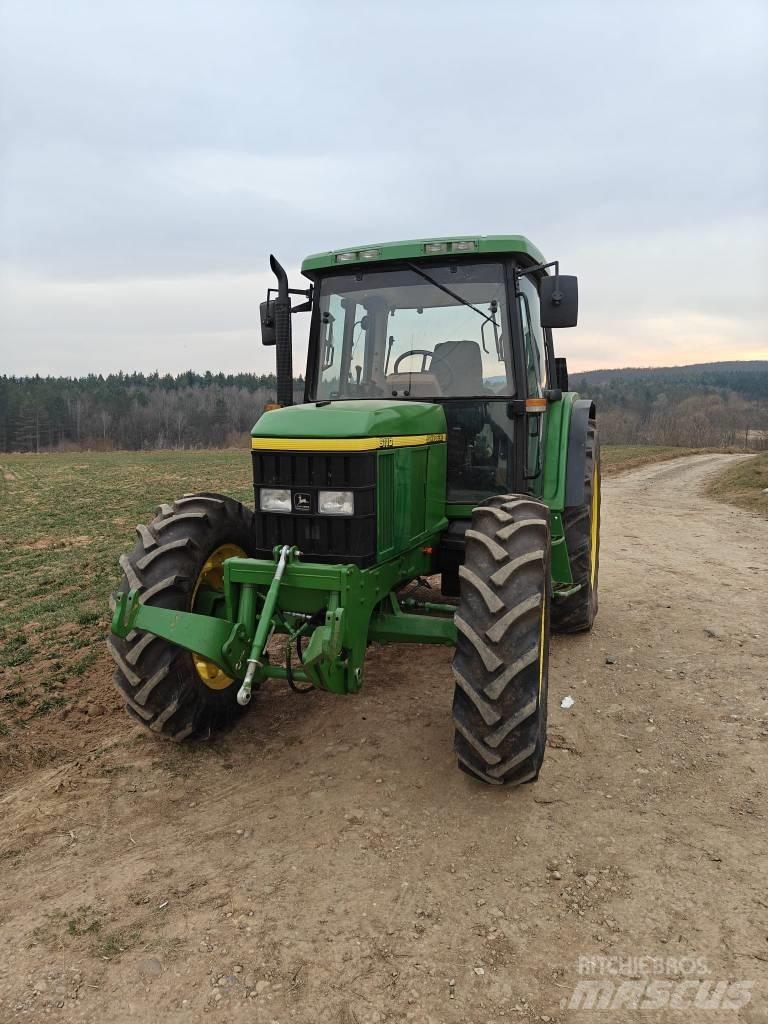 John Deere 6100 トラクター