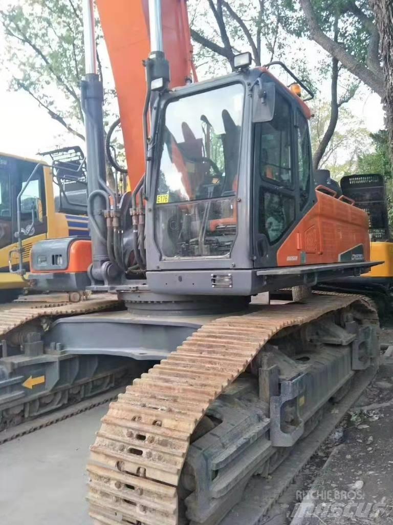 Doosan DX 530 中型油圧ショベル 7ｔ-12ｔ（ユンボ・パワーショベル・バックホー）
