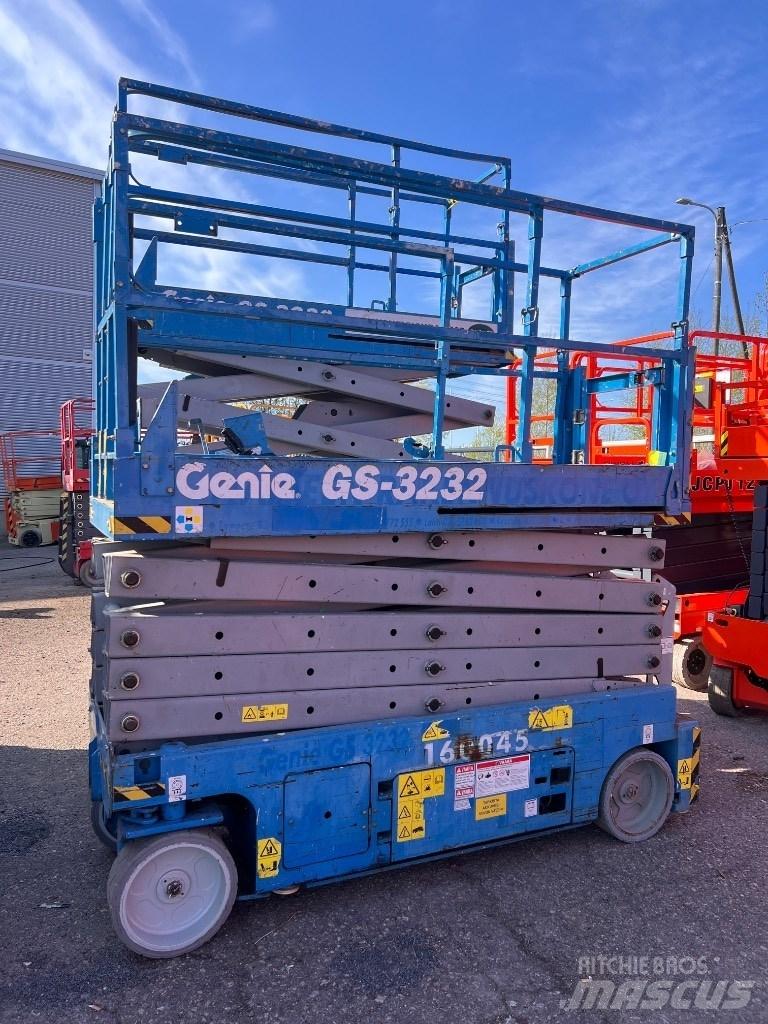 Genie GS 3232 シザースリフト