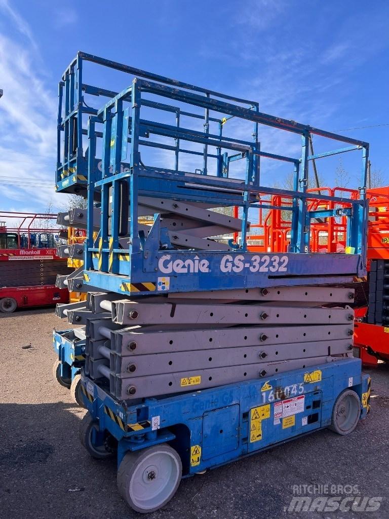 Genie GS 3232 シザースリフト