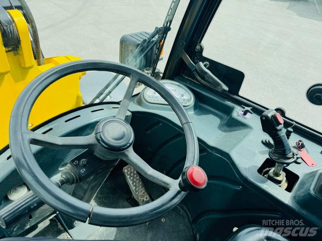 Terex 800L ホイールローダー・タイヤショベル