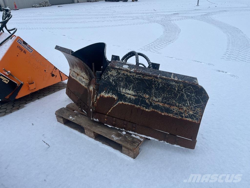 Uni-väg UV-220 スノーグルーマー