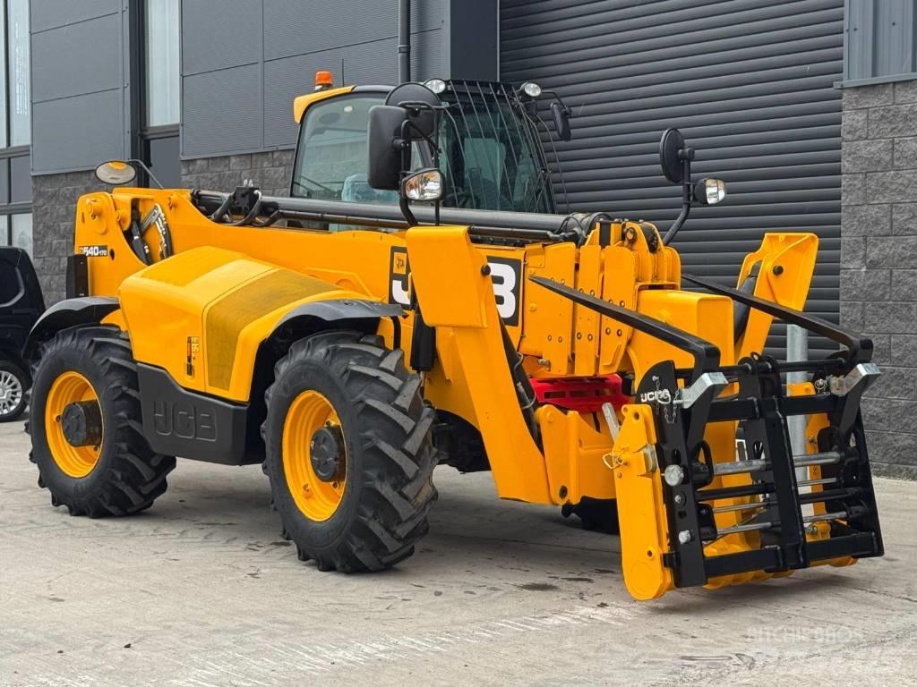 JCB 540-170 テレスコーピックハンドラー
