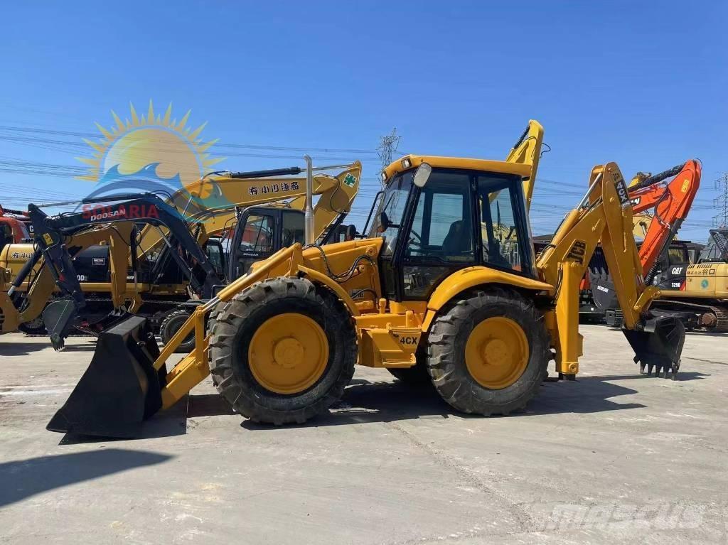 JCB Vibromax 4CX バックホーローダー
