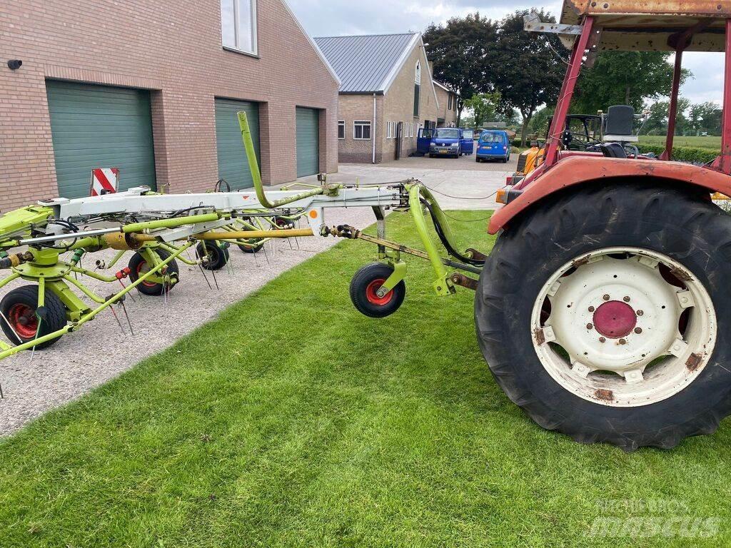 CLAAS volto 1050t テッダー・テッダーレーキ