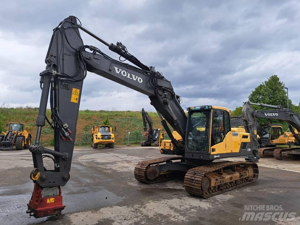 Volvo EC 220 DL 大型油圧ショベル12t以上（パワーショベル・ユンボ）