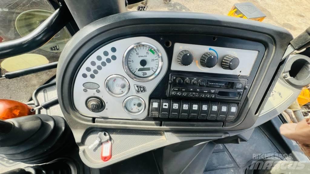 JCB 4 CX バックホーローダー