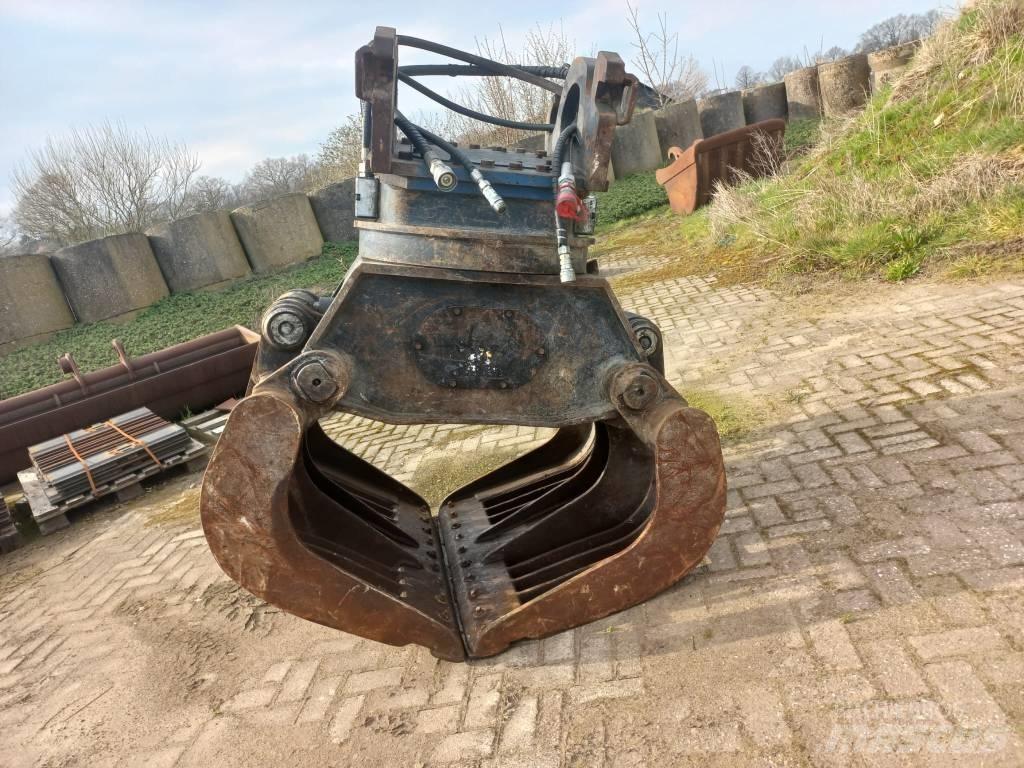CAT G 320 B-D グラップル