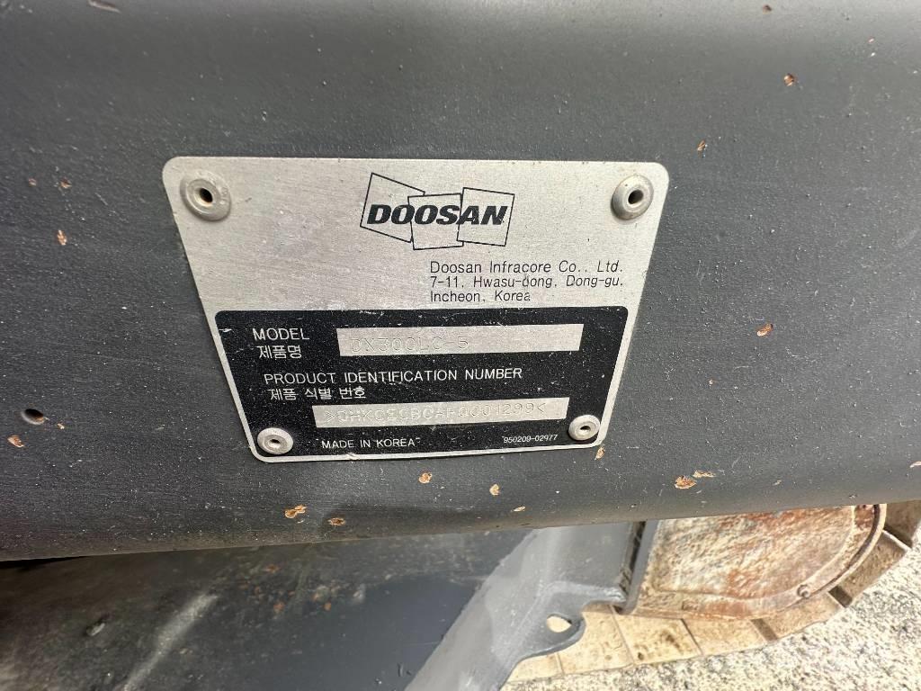 Doosan DX 300 LC-5 大型油圧ショベル12t以上（パワーショベル・ユンボ）