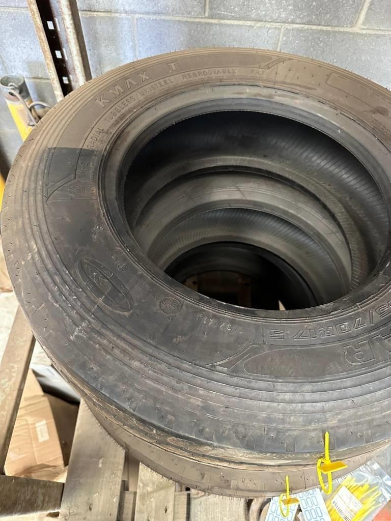 Goodyear 245/70R17 タイヤ、ホイル、リム
