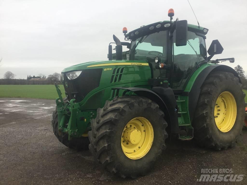 John Deere 6215 R トラクター