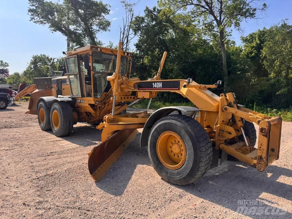 CAT 140 H モーターグレーダー