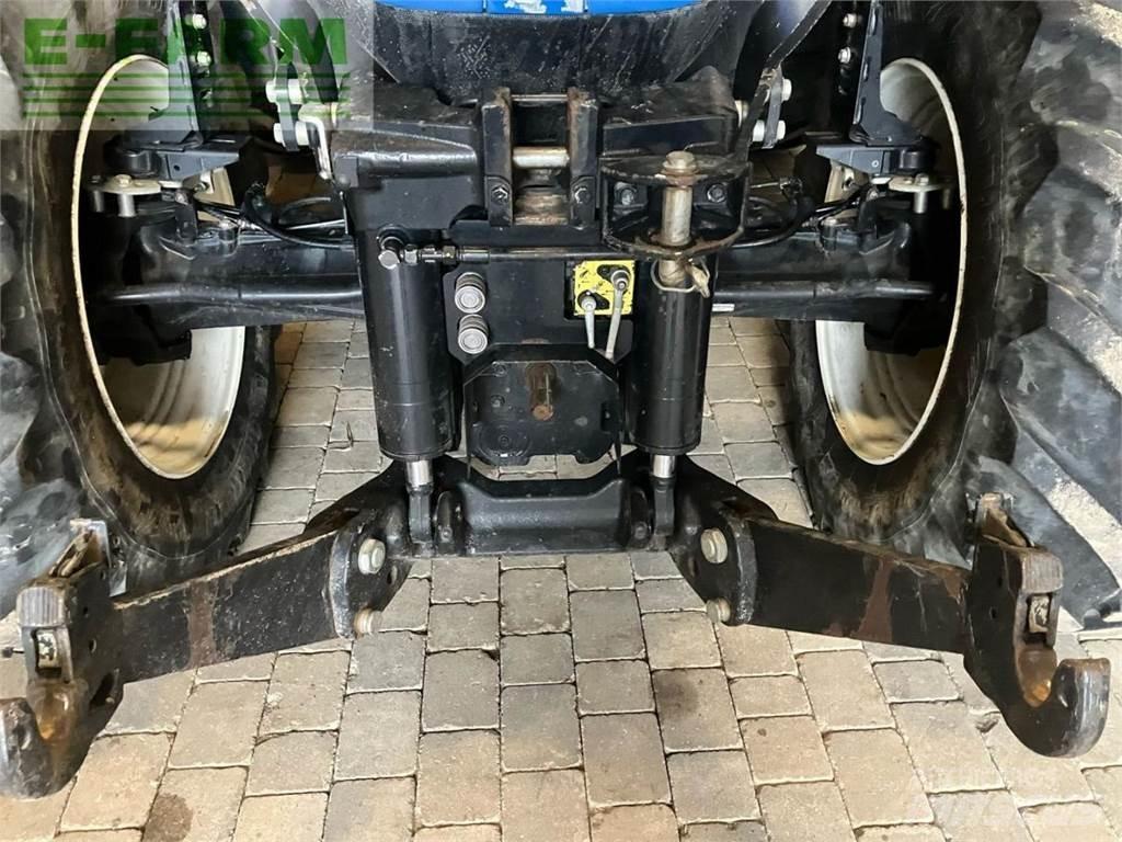 New Holland T7.220 トラクター