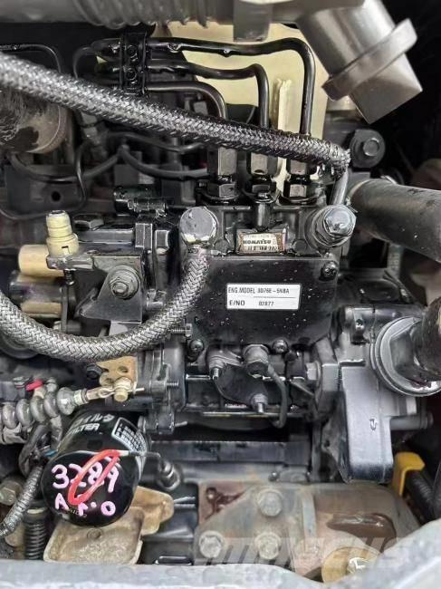 Komatsu PC 20 ミニ油圧ショベル 7t以下（ミニユンボ・ミニディガー）