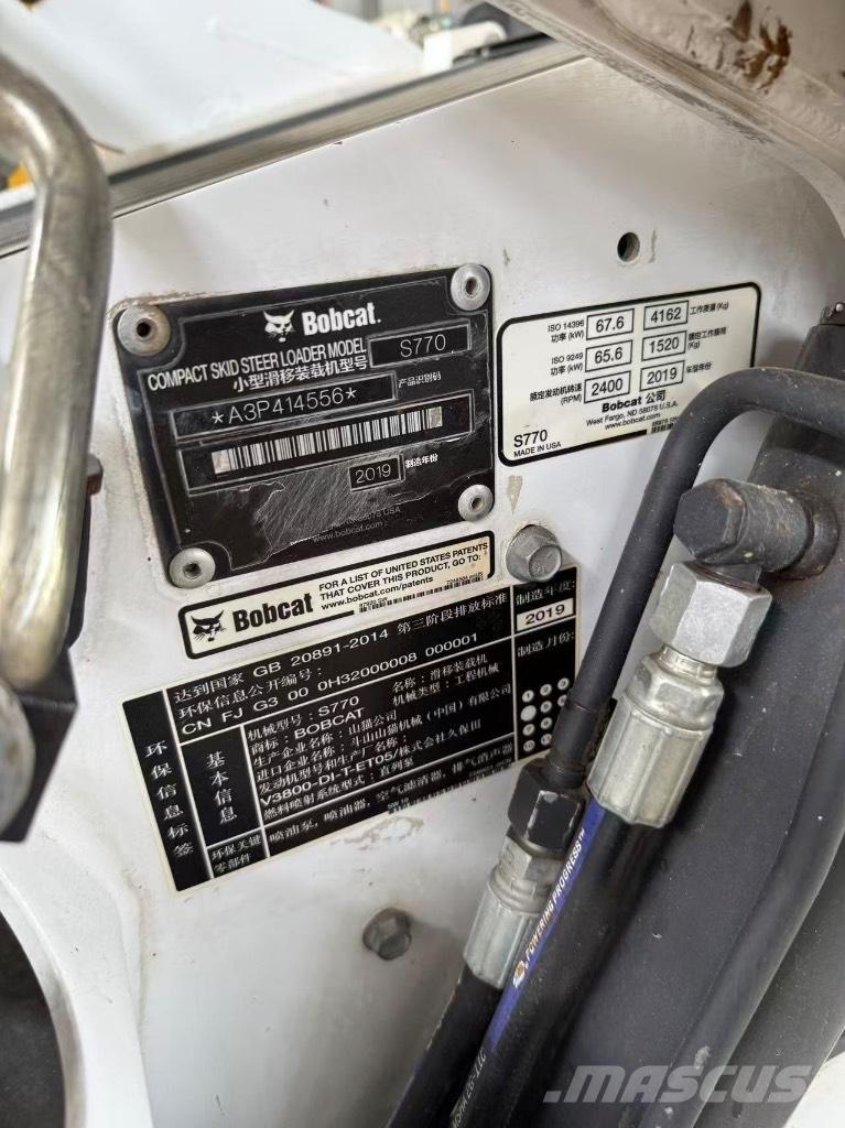 Bobcat S 770 スキッドステアローダー