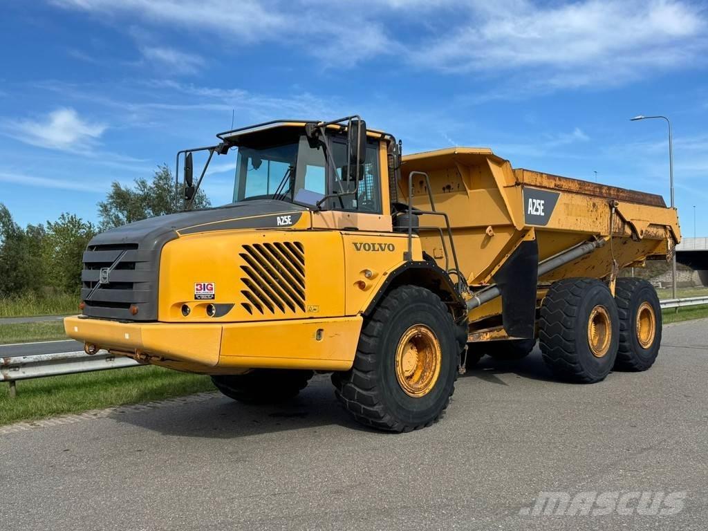 Volvo A25E アーティキュレート式ダンプトラック