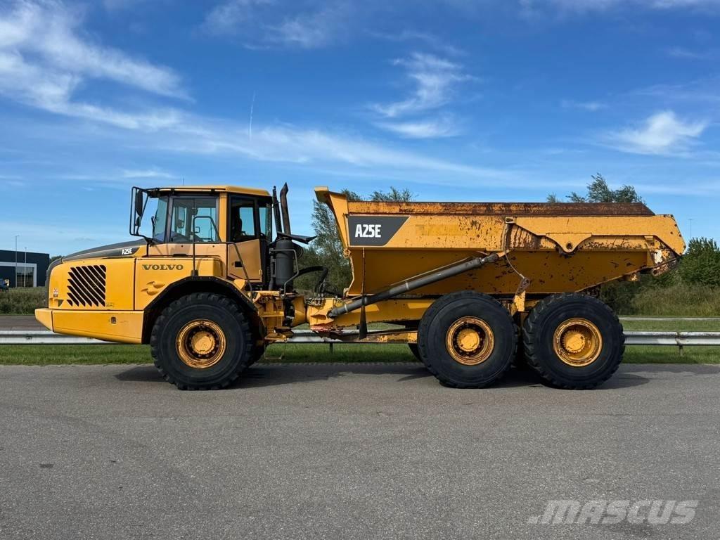 Volvo A25E アーティキュレート式ダンプトラック