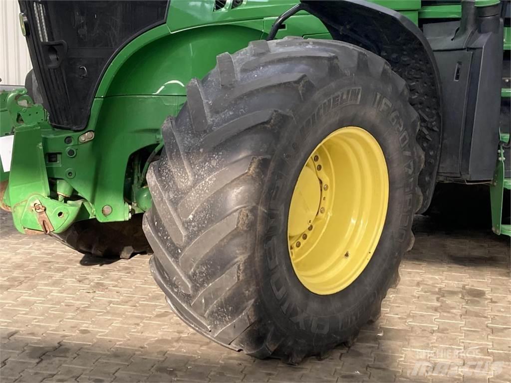 John Deere 7260R トラクター