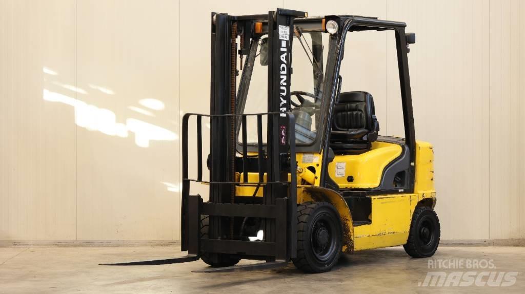 Hyundai 25 D-7 E ディーゼル・軽油