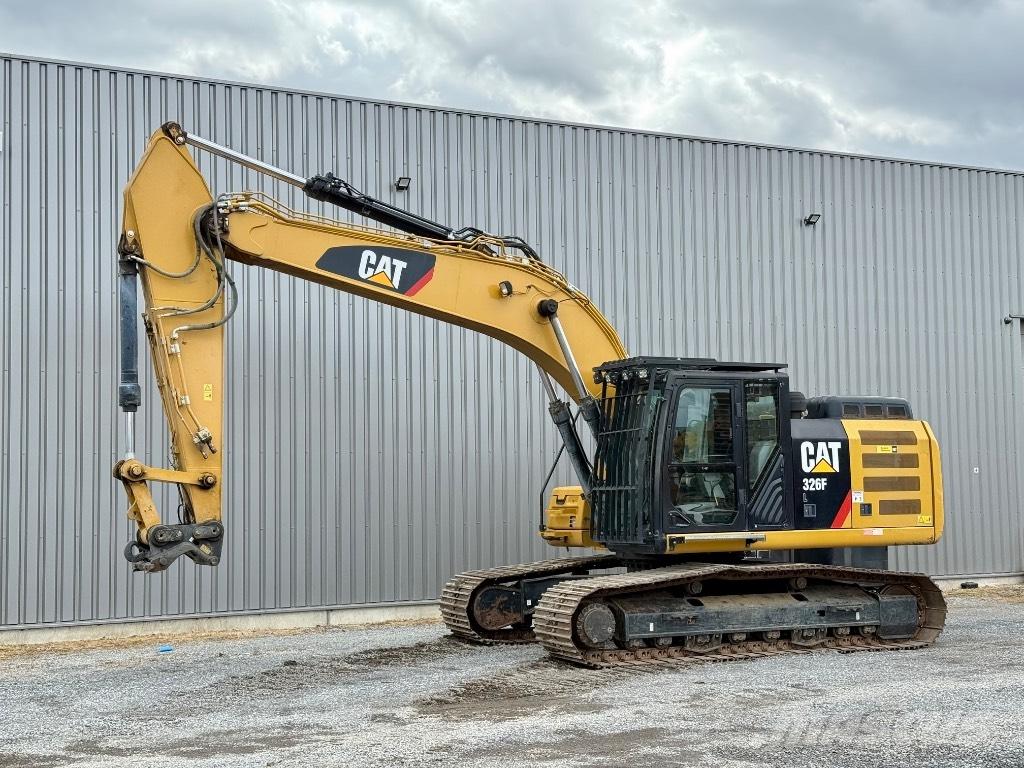 CAT 326 F L 大型油圧ショベル12t以上（パワーショベル・ユンボ）