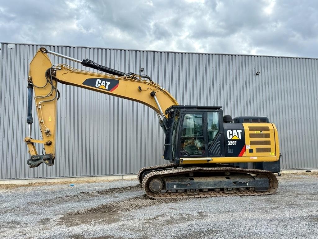CAT 326 F L 大型油圧ショベル12t以上（パワーショベル・ユンボ）