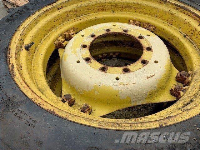  270/95R36 タイヤ、ホイル、リム