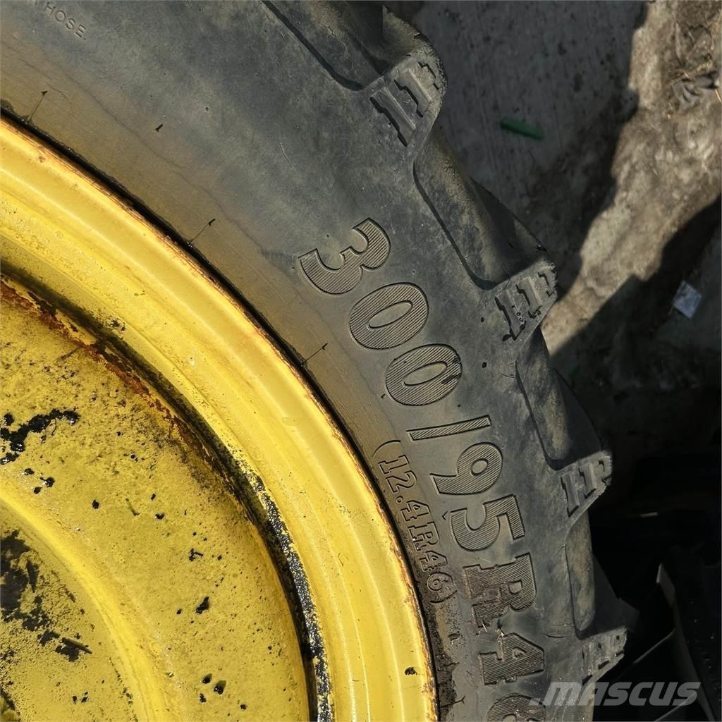  300/95R46 タイヤ、ホイル、リム