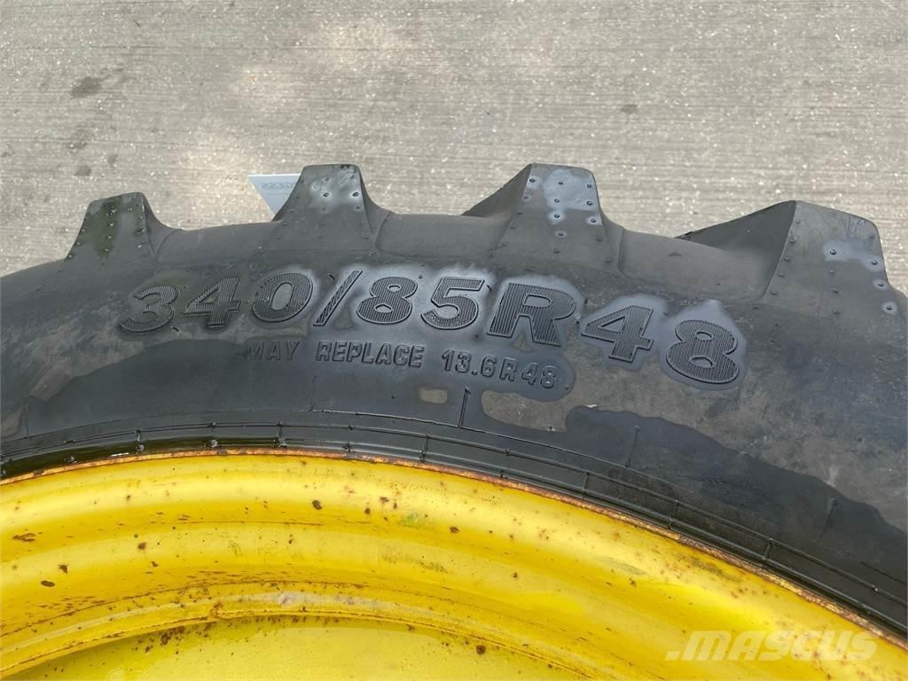  340/85R48 タイヤ、ホイル、リム