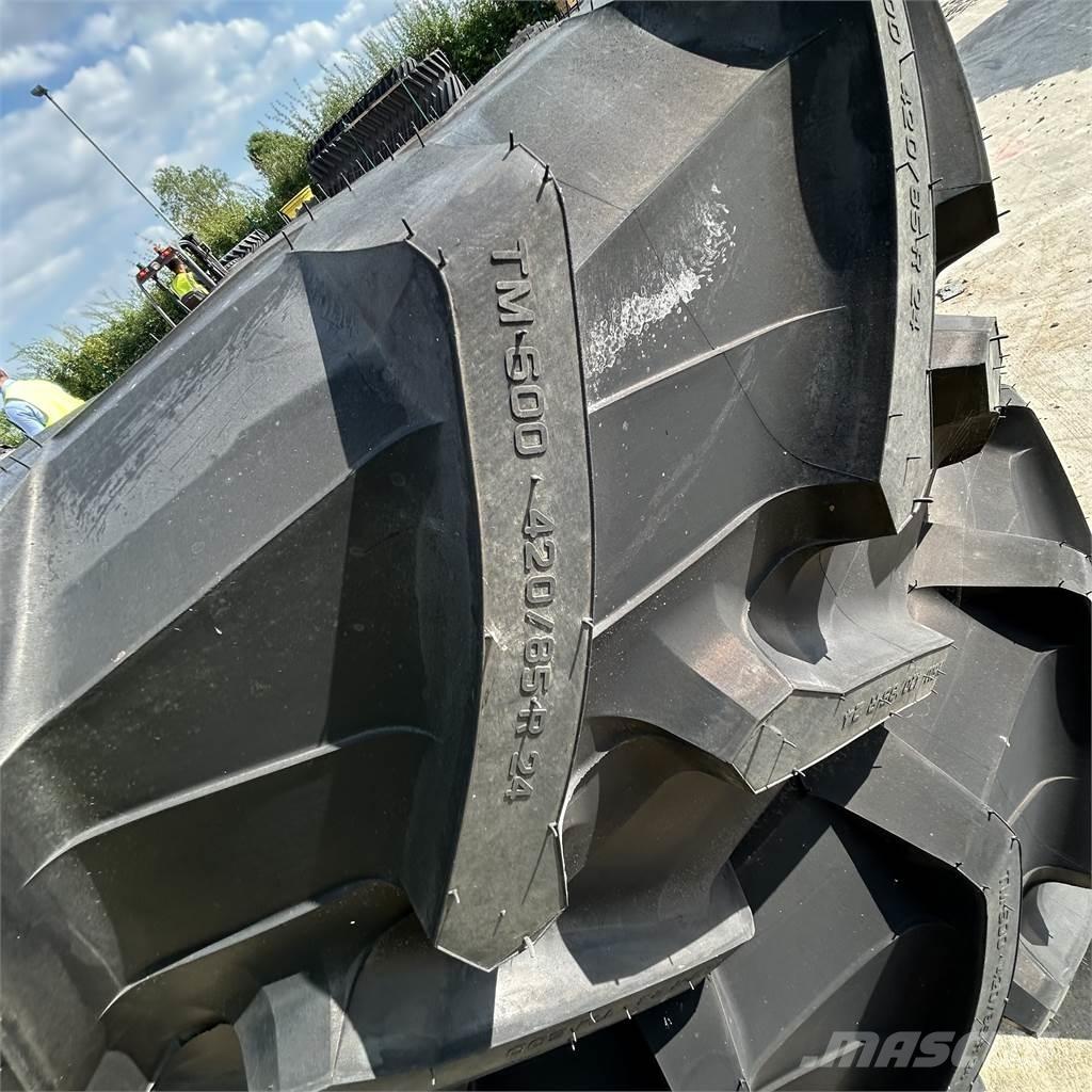  420/85R24 タイヤ、ホイル、リム