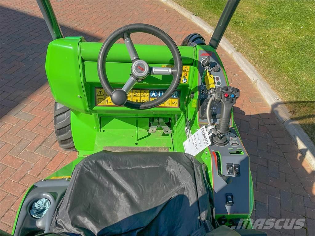 Avant 735 ホイールローダー・タイヤショベル