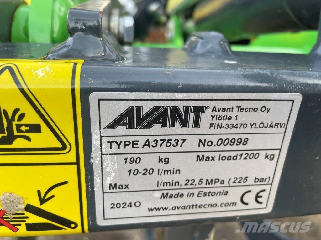 Avant A3757 農業機械 -　その他