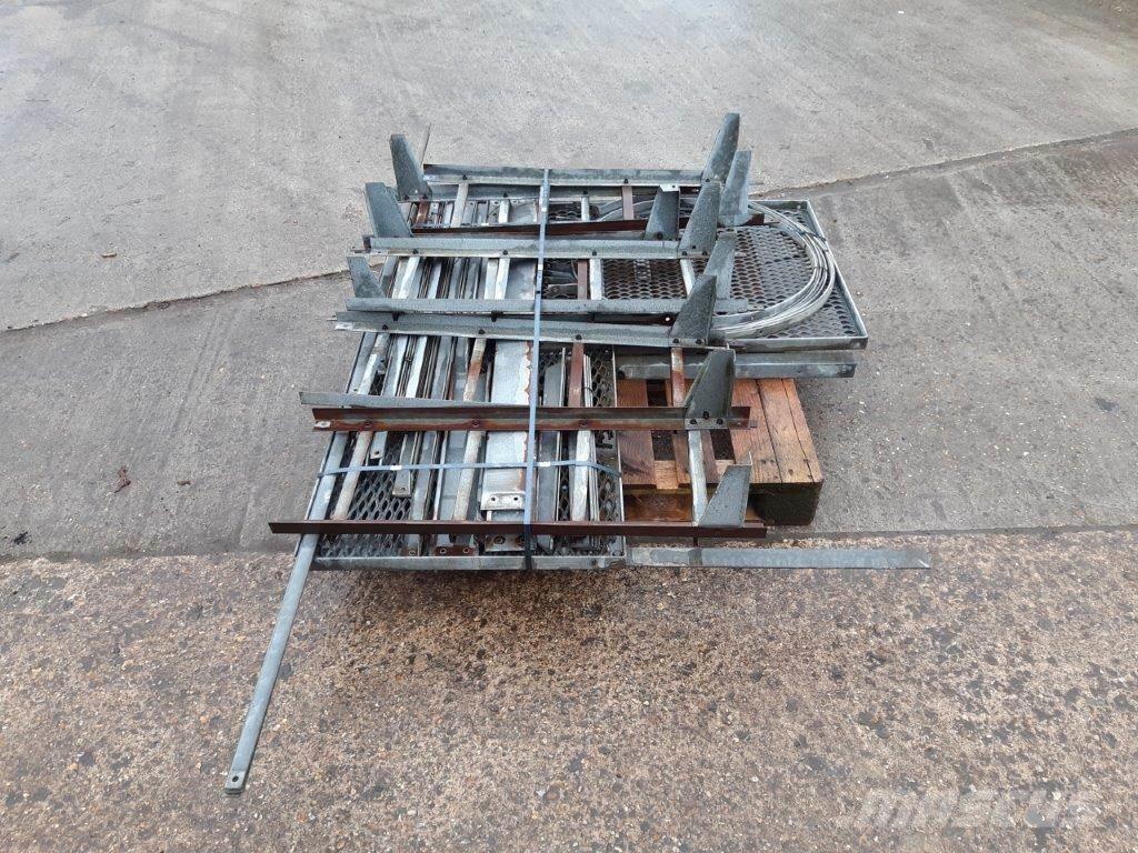  Carier ACCESS その他リフトとプラットフォーム