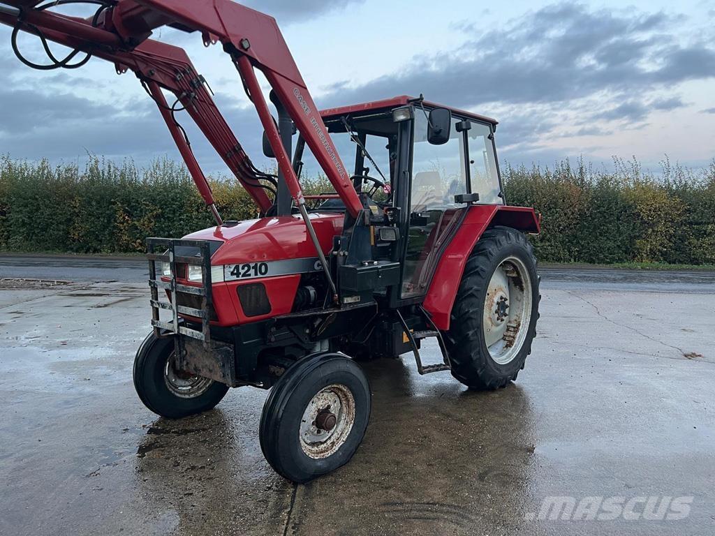 CASE 4210 トラクター