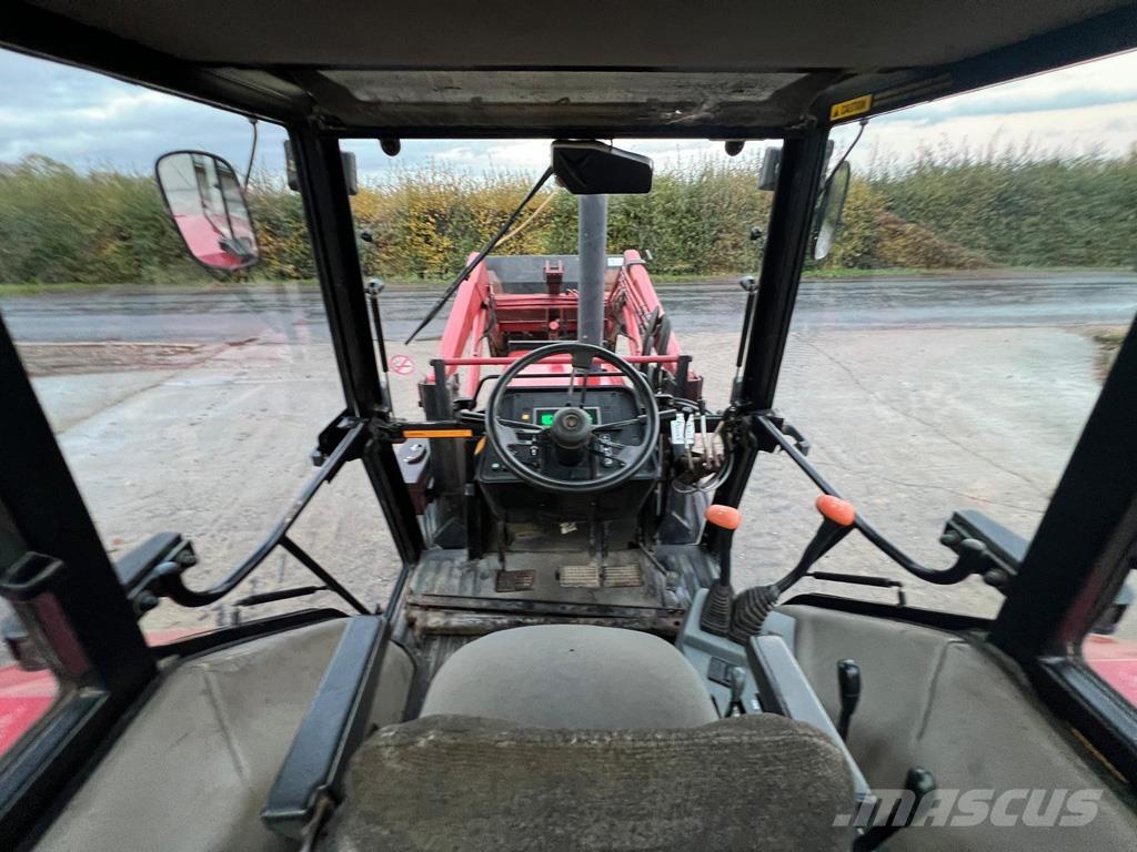 CASE 4210 トラクター