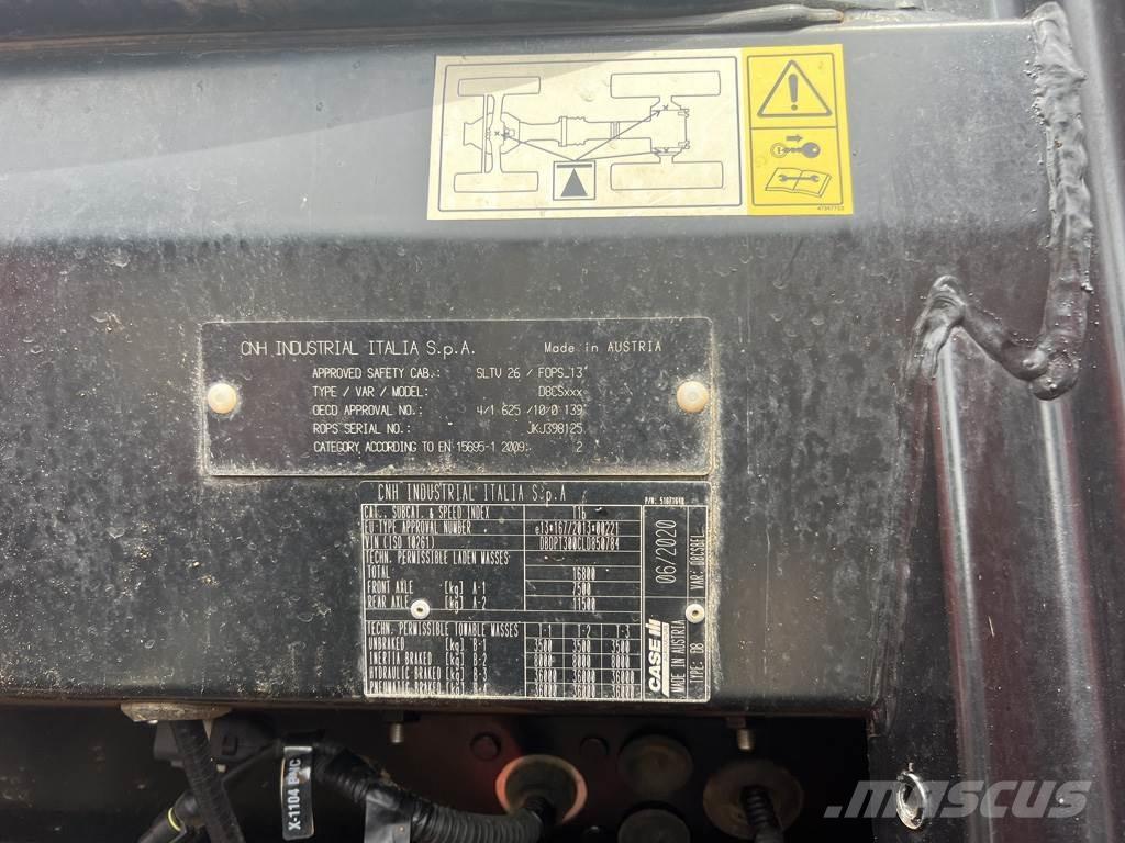 Case IH OPTUM 300 トラクター
