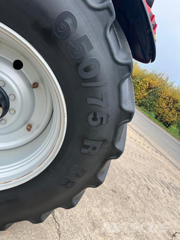 CASE PUMA 240 CVX トラクター