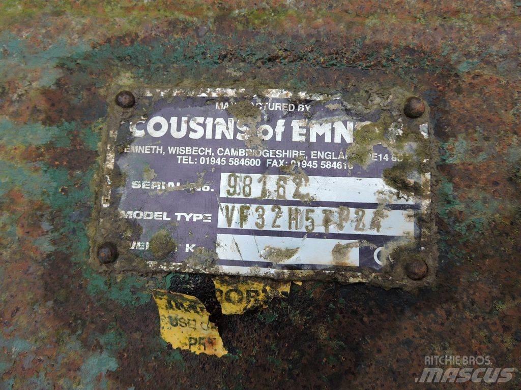 Cousins V FORM カルチベーター