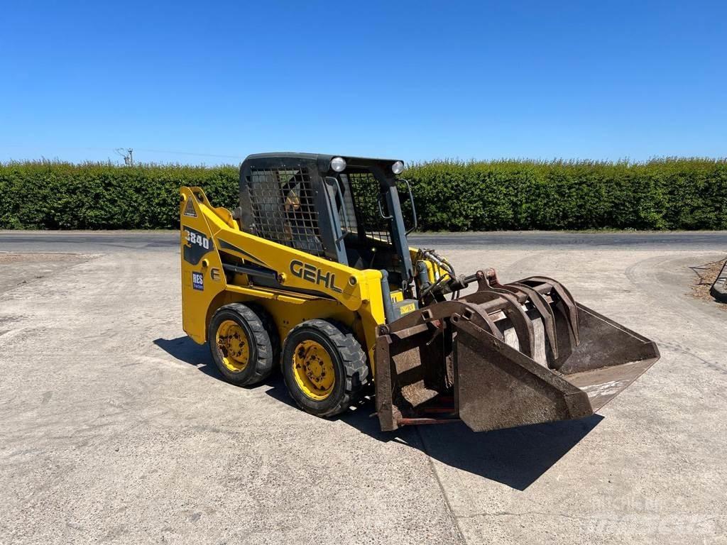 Gehl 3840 スキッドステアローダー