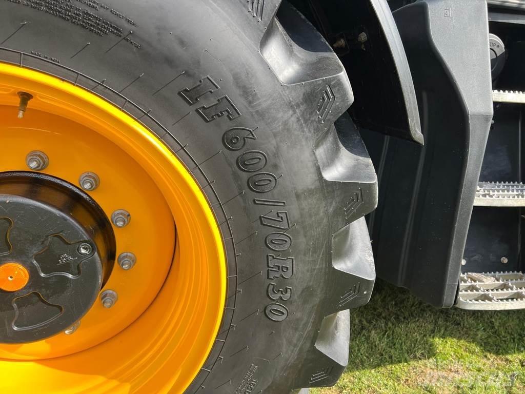 JCB 4220 FASTRAC トラクター