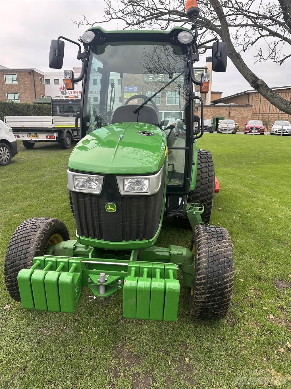 John Deere 4066R コンパクトトラクター