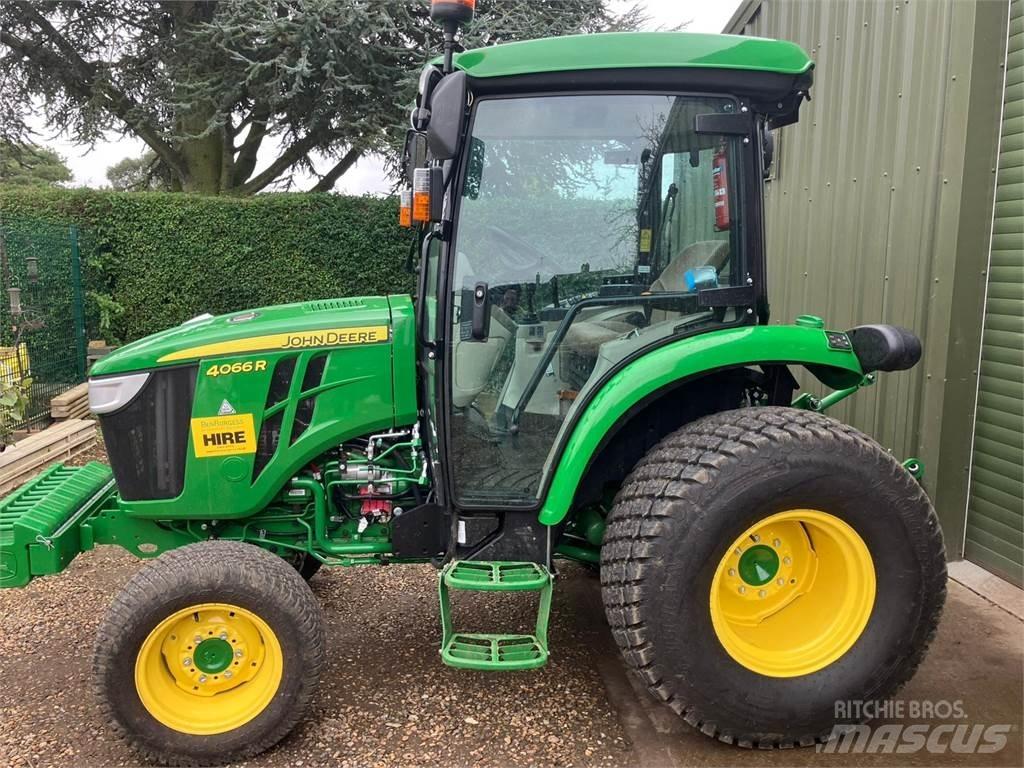 John Deere 4066R コンパクトトラクター