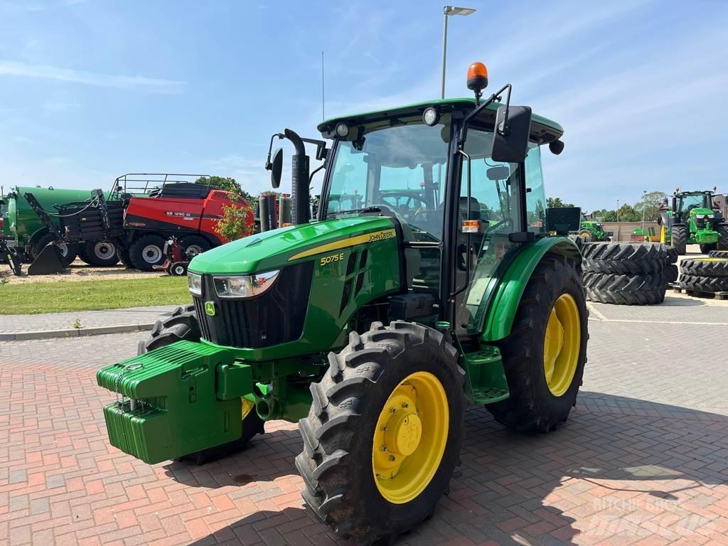 John Deere 5075E トラクター