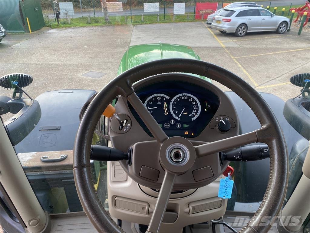 John Deere 6155R トラクター