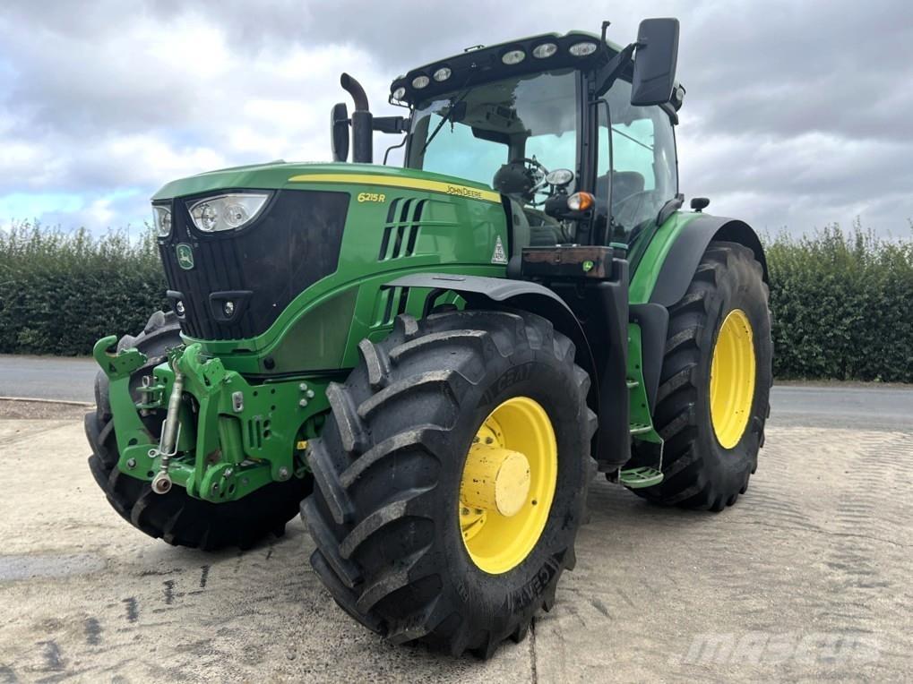 John Deere 6215R トラクター
