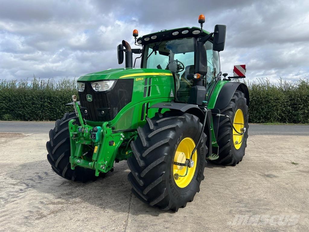 John Deere 6250R トラクター