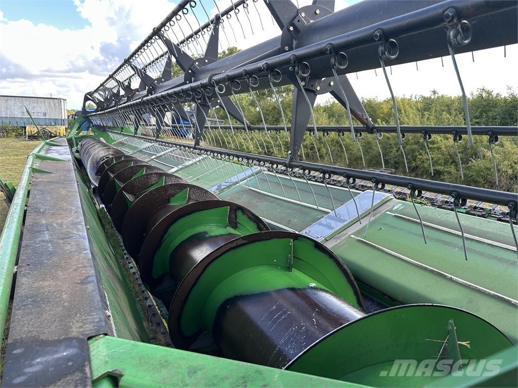John Deere 635PF コンバイン